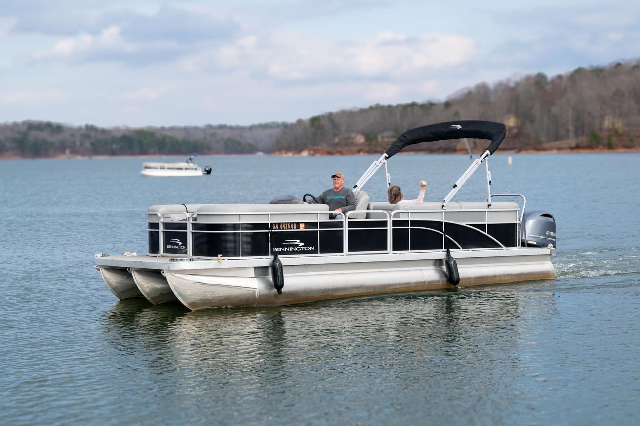 Fishing Experience for 2 people with top Pro fisherman Jeff on Lake Hartwell